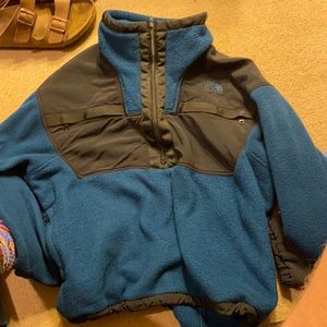 The north face turquoise zip up fleece jacket